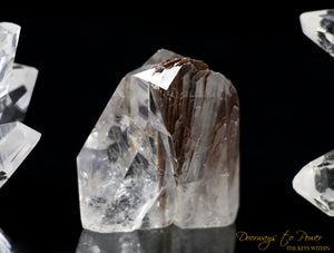 Brookite in Quartz Point