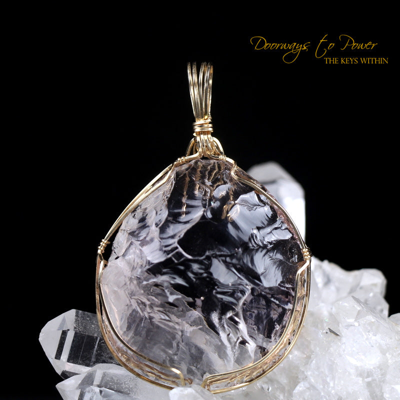 Lady Nellie Andara Pendant in Gold Venusian Pink