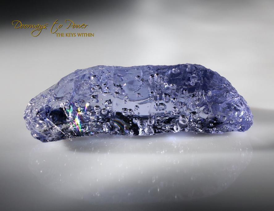 Ascendant Lilac Andara Crystal 'Sovereign Be ing'