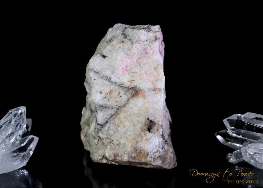  Fluorescent Tugtupite 