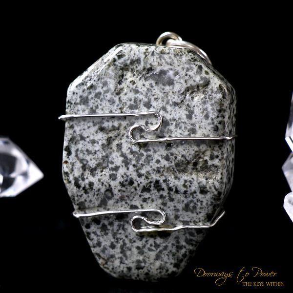 Azozeo Guardianite Crystal Pendant 