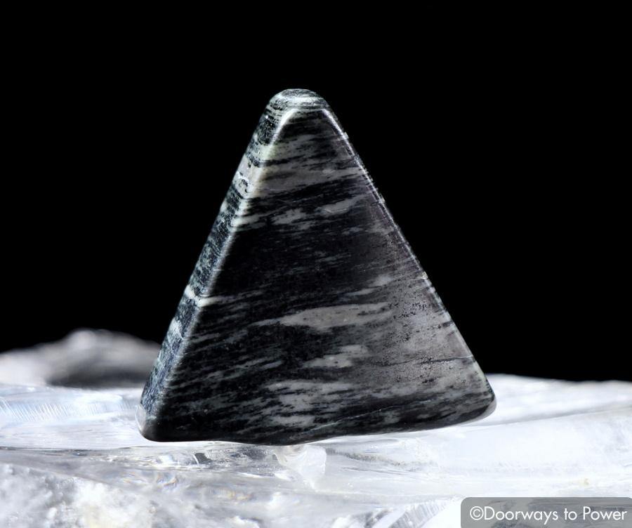 Mani Stone Triangle Crystal (Polished)