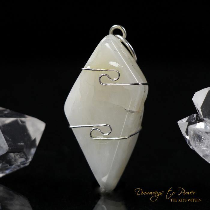  Azozeo Activated White Azeztulite Pendant