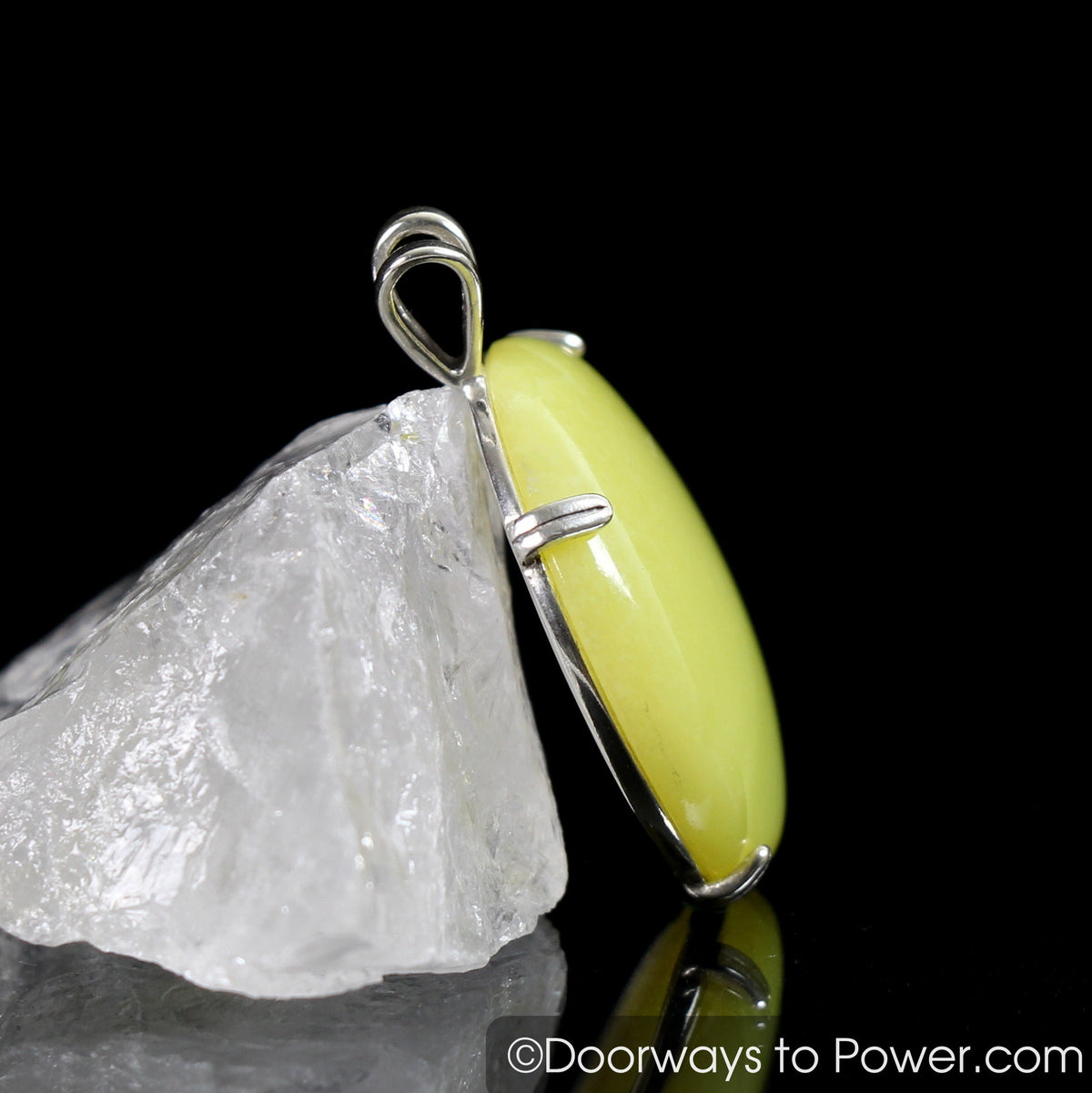 Healerite Gemstone Pendant Round Cabochon SS