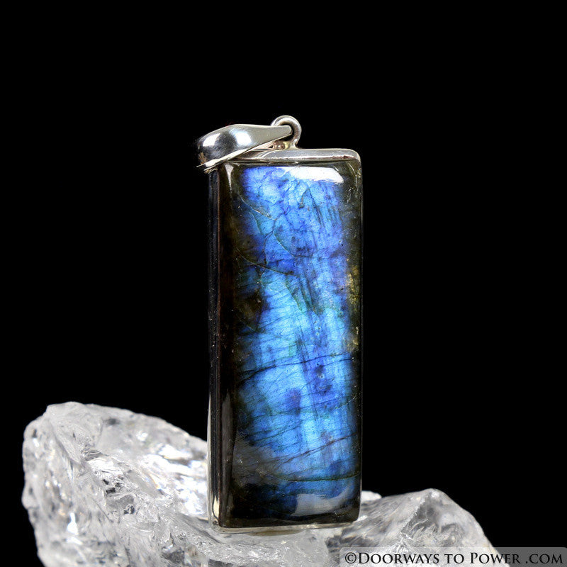 Magical Labradorite Crystal Pendant A ++
