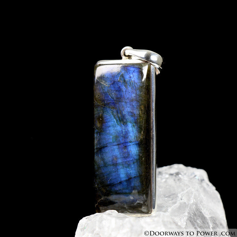 Magical Labradorite Crystal Pendant A ++