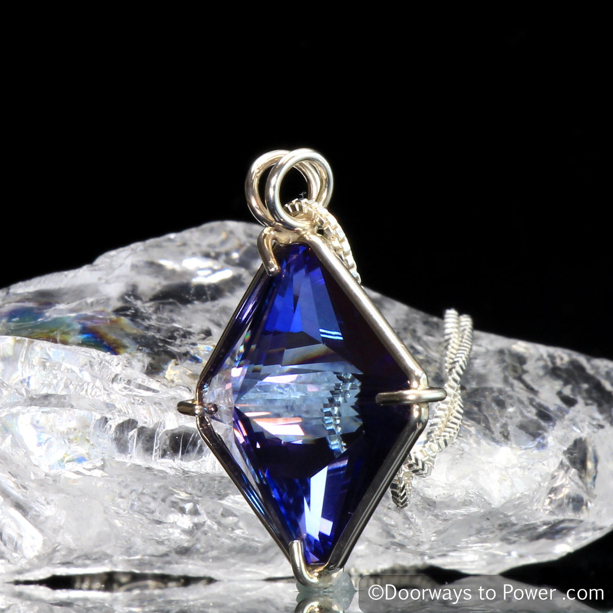 Tanzine Tanzan Aura Quartz Magician Stone Pendant