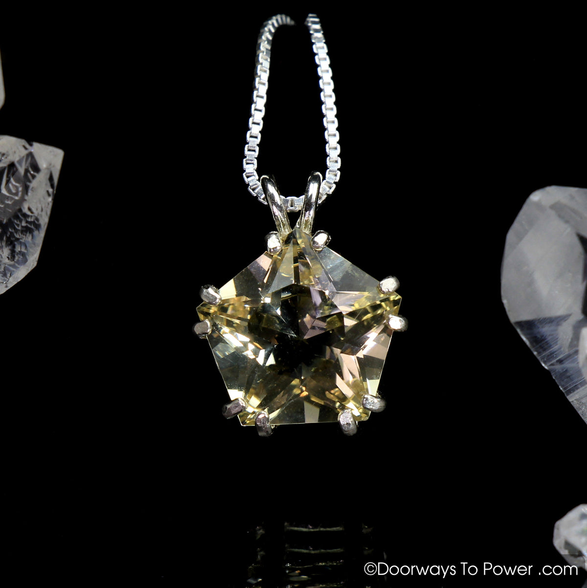 Golden Labradorite Star of Venus