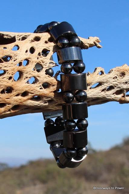 Hematitie Crystal Bracelet "Protect & Deflect"