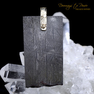 Muonionalusta Meteorite Light Language Pendant ™ 14k Gold