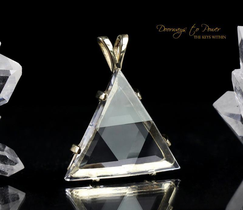 Satyaloka Azeztulite Vogel Crystal Pendant