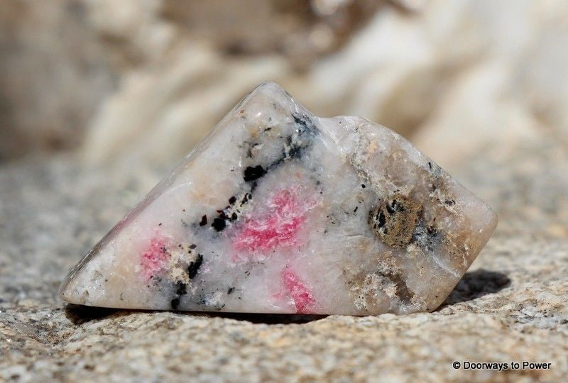 Tugtupite