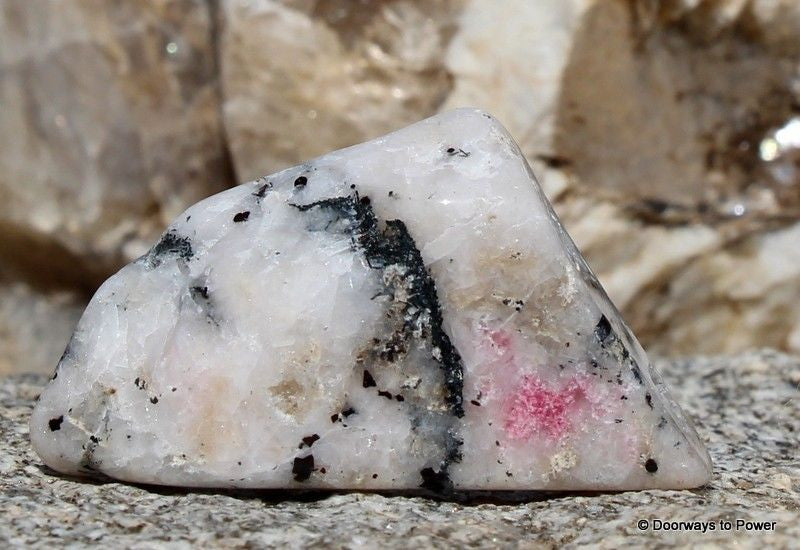 Tugtupite