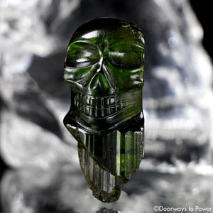 Leandro De Souza Emerald Hand Carved Crystal Skull Meditation Crystal