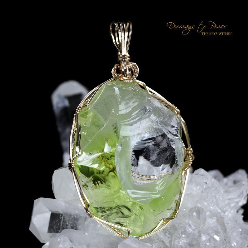 Radium Green Cosmic Ice Oracle Eye Andara Pendant